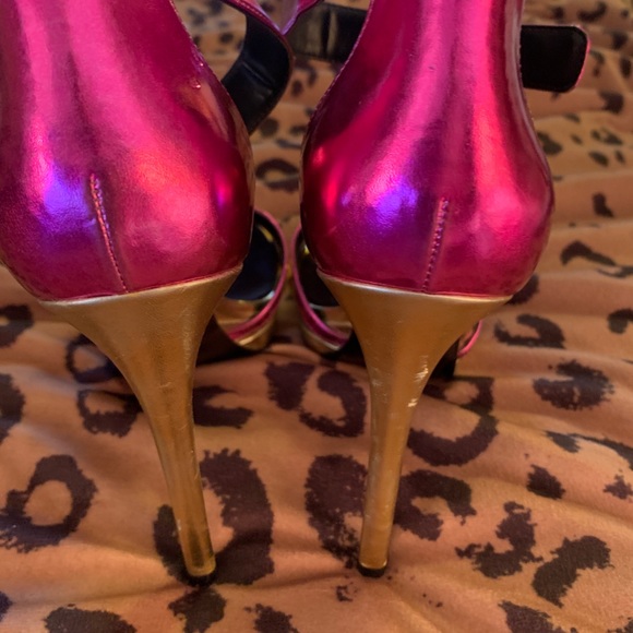 Mettallic heels - Picture 4 of 7